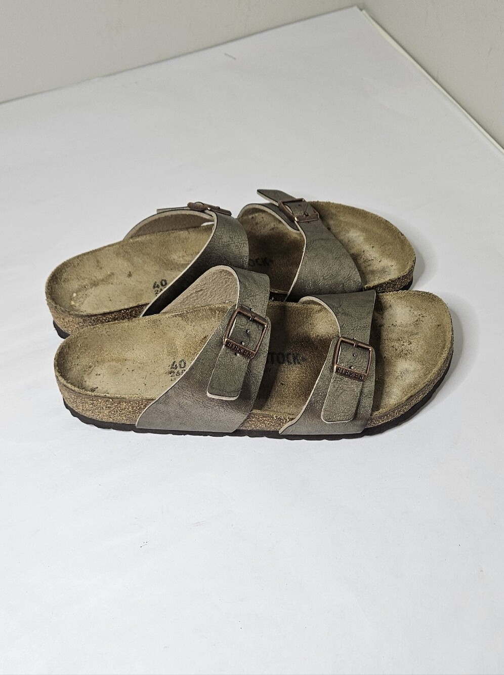 Birkenstock Sydney Arizona Vegan Sandals Gold Unisex Women's 9 Copper Buckles